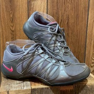 Nike Women's Musique IV Dance Cheer